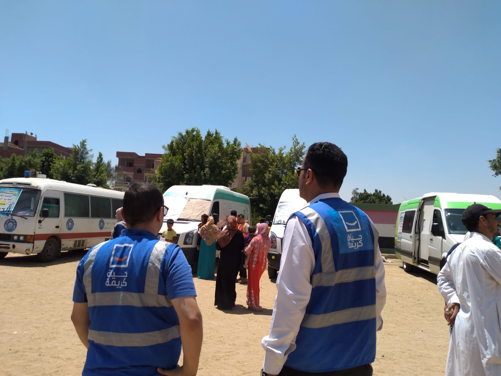 قافلة طبية مجانية بمدرسة المرزوقية بقرية الشروق (7)
