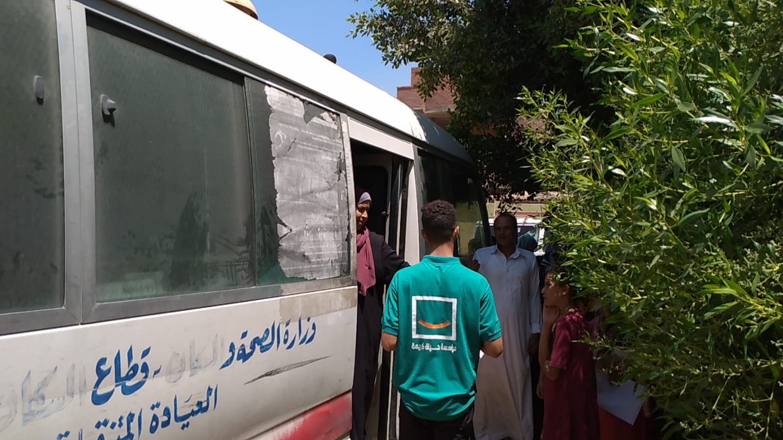  قافلة طبية مجانية بمدرسة المرزوقية بقرية الشروق (5)