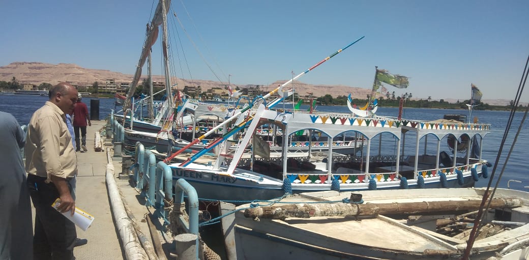 مدينة الأقصر تنظم حملة تفتيش على المراكب النيلية قبل العيد  (1)