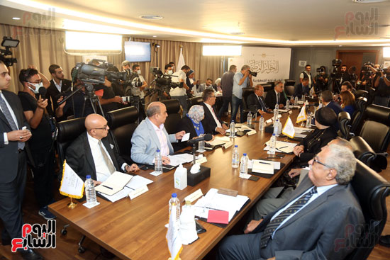 الحوار الوطنى (4)