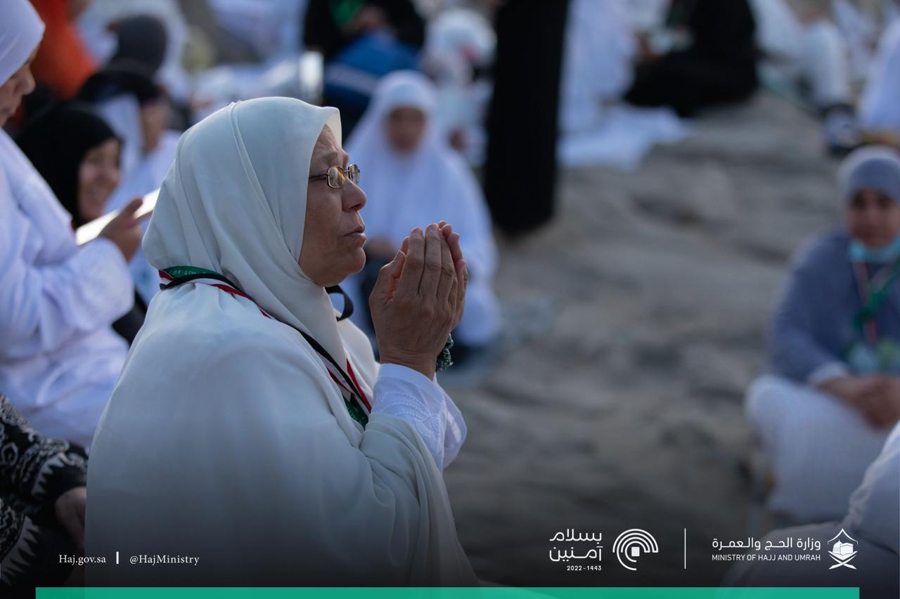 خشوع فى ركن الحج الأعظم خشوع فى ركن الحج الأعظم