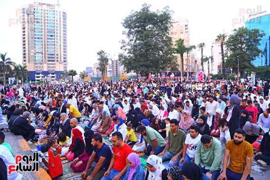  صلاة عيد الاضحى بمسجد مصطفى محمود (11)