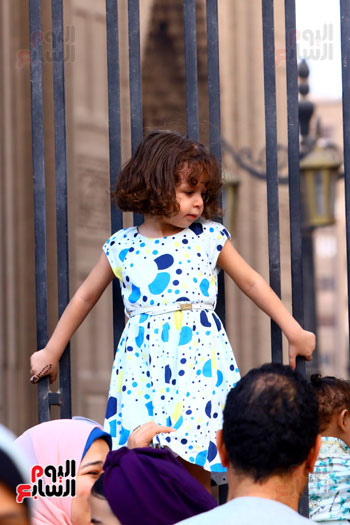 المصلين بمسجد السلطان حسن (18)