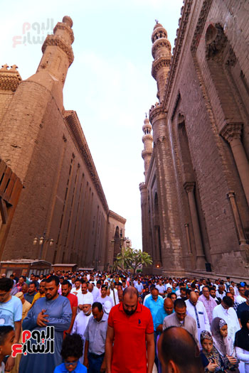 المصلون بمسجد عيد الأضحى