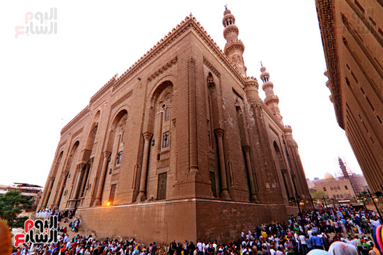 المصلين بمسجد السلطان حسن (3)