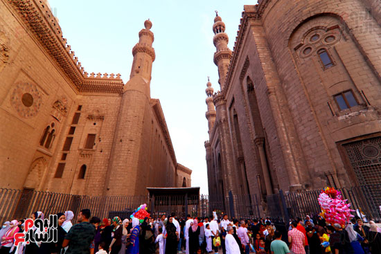 المصلين بمسجد السلطان حسن (14)