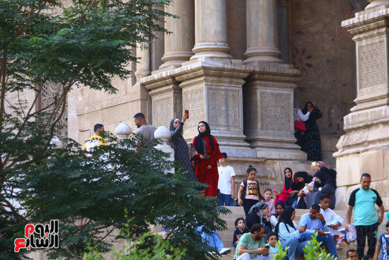 المصلين بمسجد السلطان حسن (29)