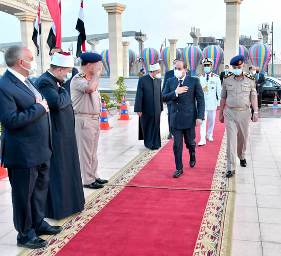 الرئيس السيسى يصل مسجد المشير لأداء صلاة عيد الأضحى