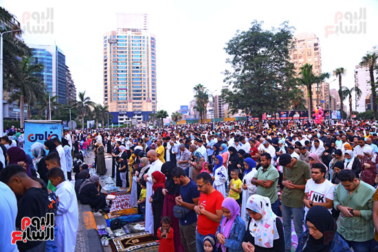  صلاة عيد الاضحى بمسجد مصطفى محمود (8)