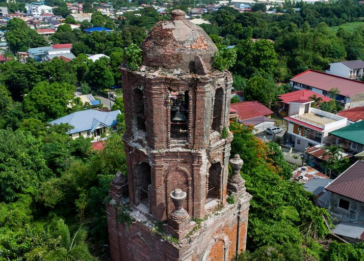 برج جرس بانتاي المتضرر