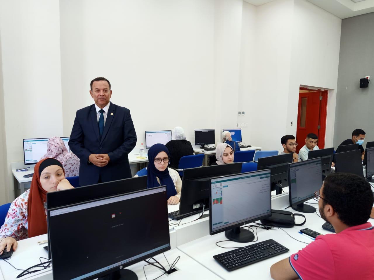 جامعة المنصورة الجديدة تفتتح معرض التعليم الدائم