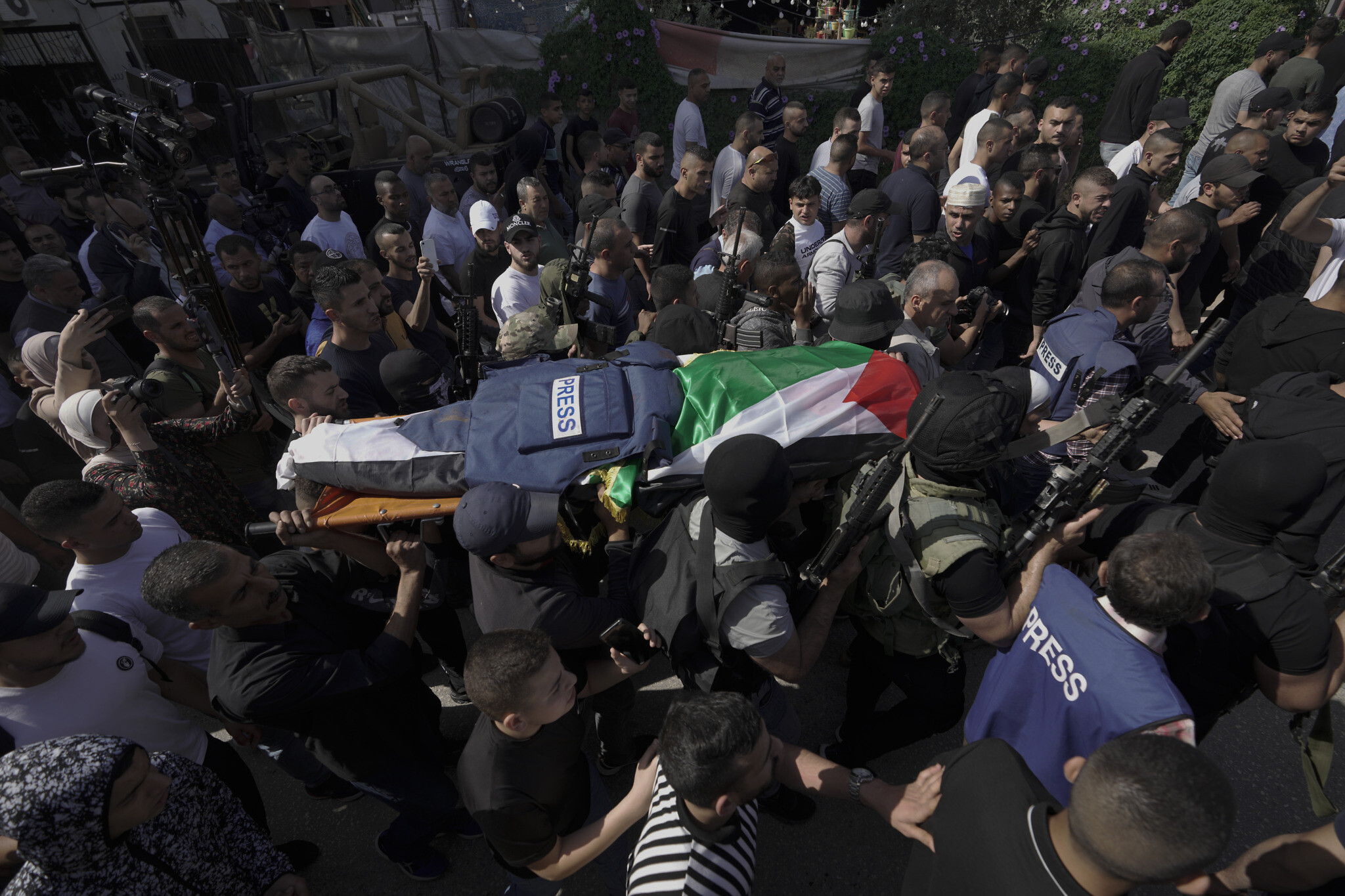 جنازة الصحفية الفلسطينية شيرين أبو عاقلة