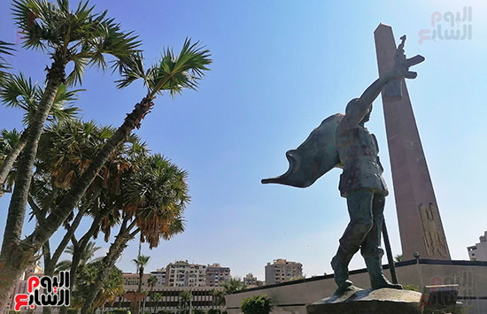 تمثال-في-الميدان