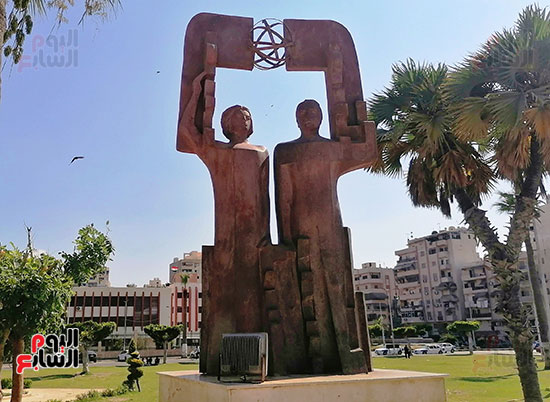 احدي-تماثيل-ميدان-الشهداء-ببورسعيد