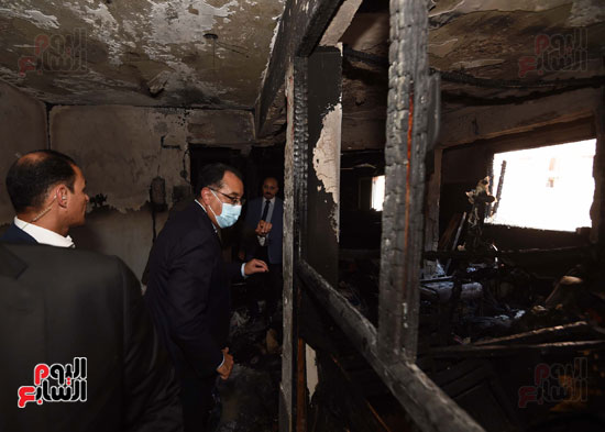رئيس الوزراء من موقع حريق كنيسة أبو سيفين بإمبابة (6)