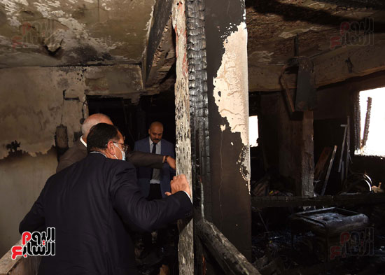 رئيس الوزراء من موقع حريق كنيسة أبو سيفين بإمبابة (5)