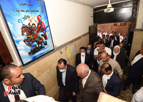 رئيس الوزراء من موقع حريق كنيسة أبو سيفين بإمبابة (2)