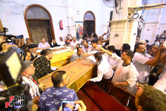 صلاة الجُناز على ضحايا حريق كنيسة أبو سيفين (33)