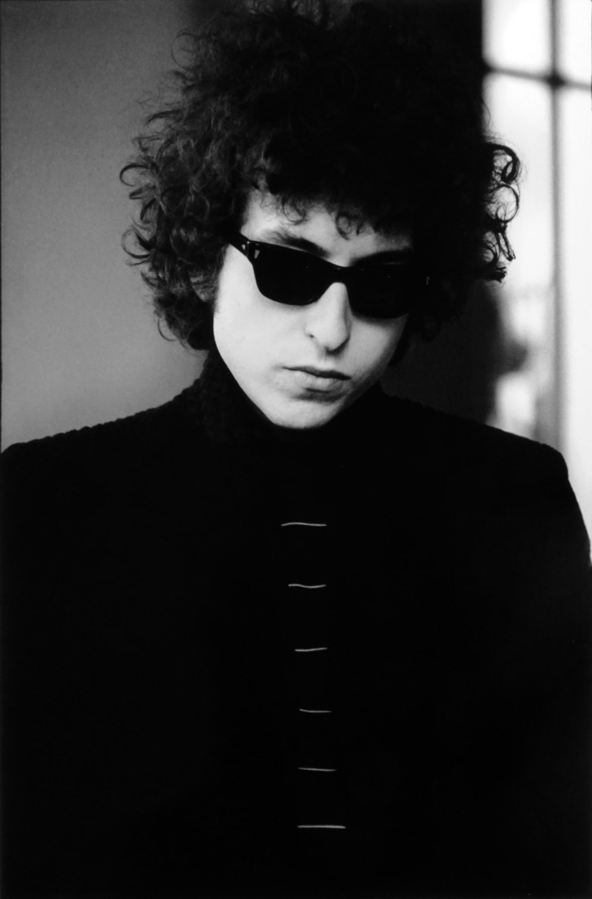 Lisa_Law_Bob_Dylan__The_Castle_Solarium__Los_Angeles__California__1966_frlckq
