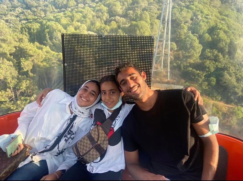 احمد ياسر ريان وزوجته (9)