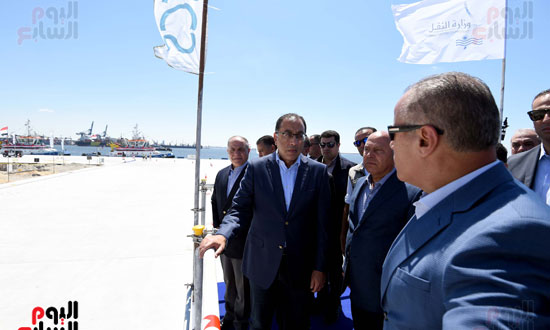 رئيس الوزراء يتفقد ميناء الاسكندرية (33)
