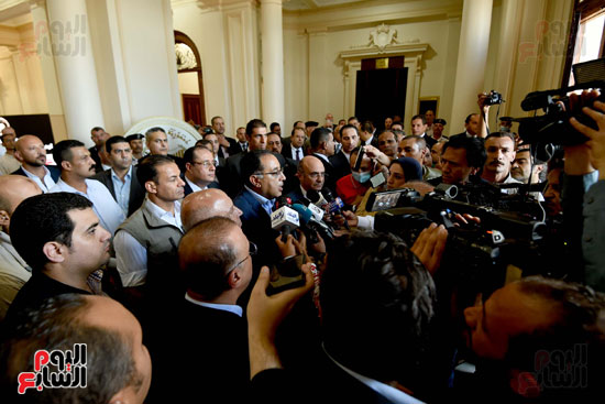 رئيس الوزراء يتفقد المحكمة الابتدئية بالاسكندرية (19)