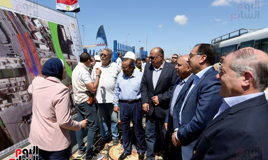 رئيس الوزراء يتفقد ميناء الاسكندرية (41)