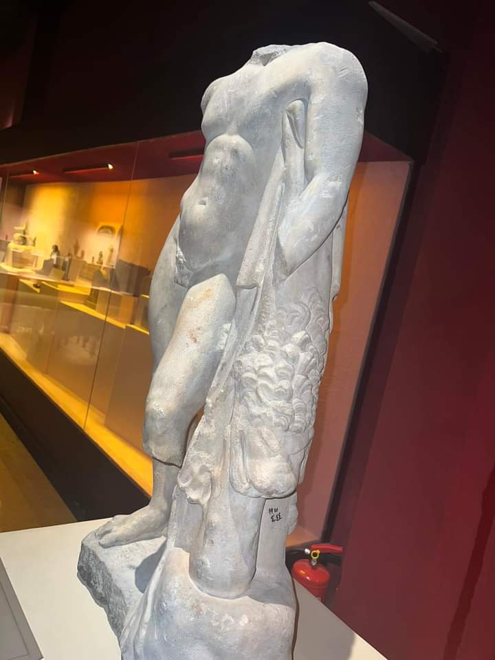تمثال هرقل 