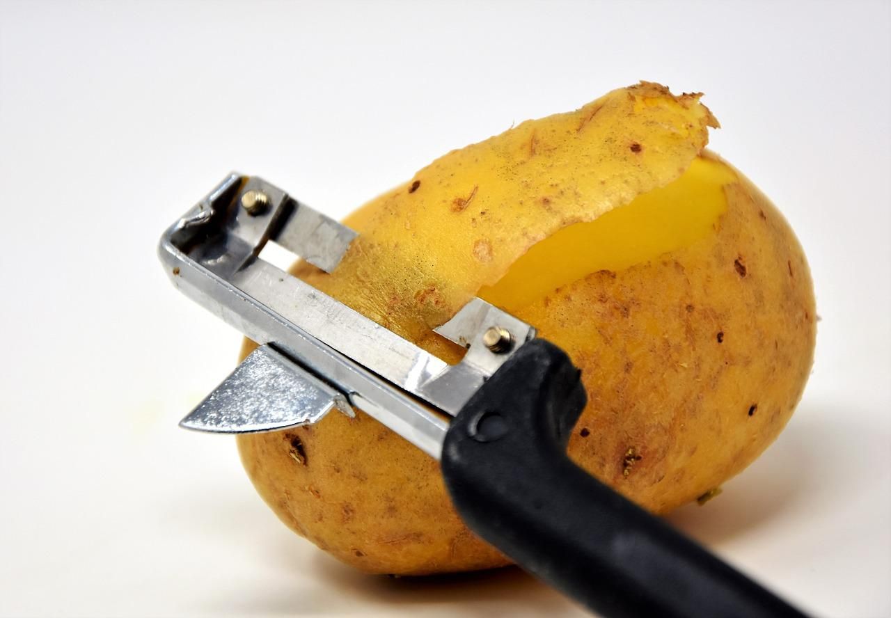 طريقة استخدام قشر البطاطس للبشرة