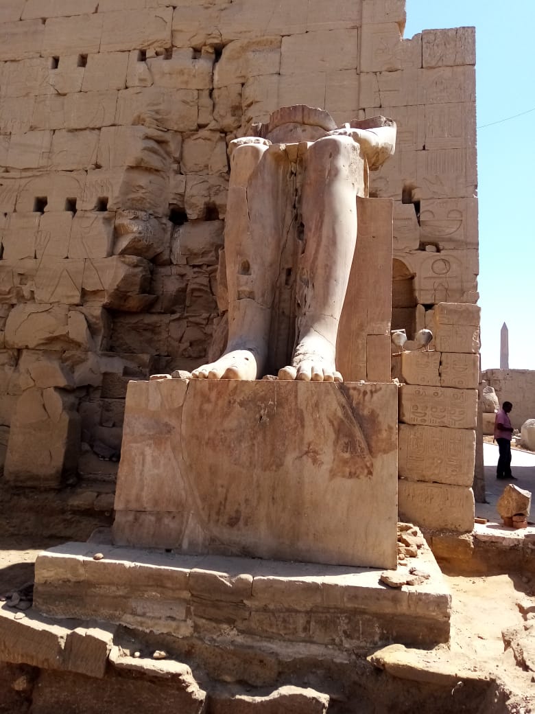 تمثال الملك تحتمس الثاني قبل أعمال الترميم