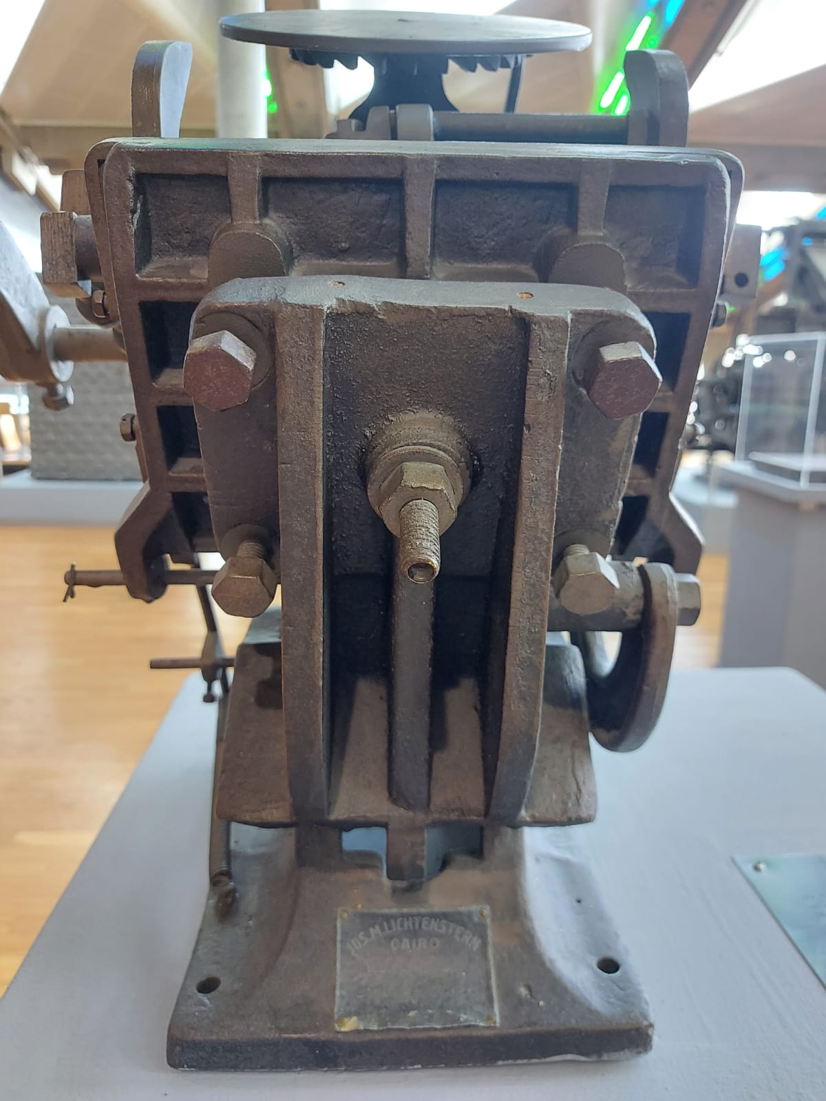 أقدم ماكينة طباعة فى مصر