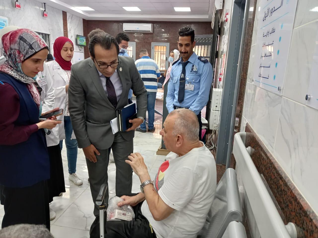 جانب من جولة الدكتور أحمد البرعى على الوحدات ومراكز الرعاية الأولية بالإسماعيلية (5)