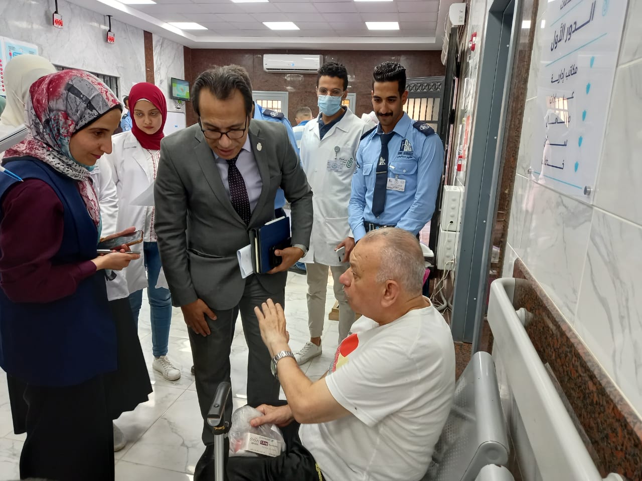 جانب من جولة الدكتور أحمد البرعى على الوحدات ومراكز الرعاية الأولية بالإسماعيلية (4)