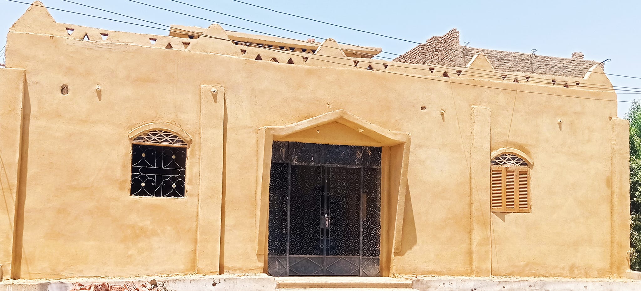 ديوان قرية المهندس حسن فتحي بالقرنة ديوان قرية المهندس حسن فتحي بالقرنة
