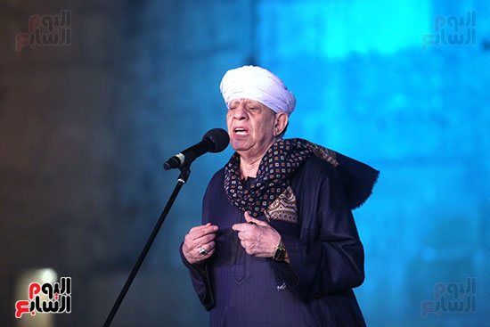 ياسين التهامى يتألق بحفل مهرجان القلعة  (6)