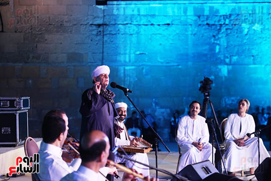 ياسين التهامى يتألق بحفل مهرجان القلعة  (13)