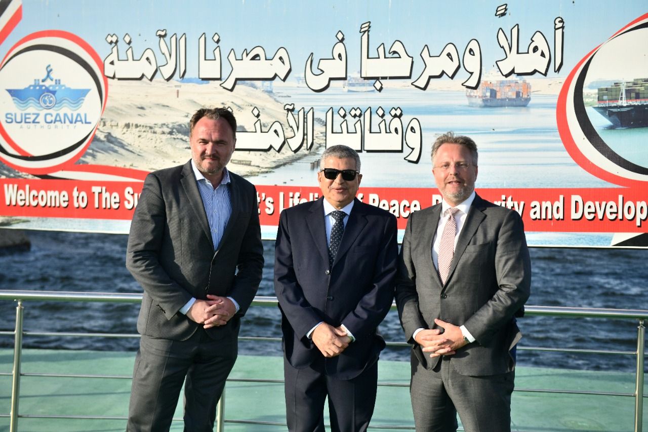 جانب من لقاء الفريق أسامة ربيع مع وزير الطاقة والمناخ الدنماركي (3)