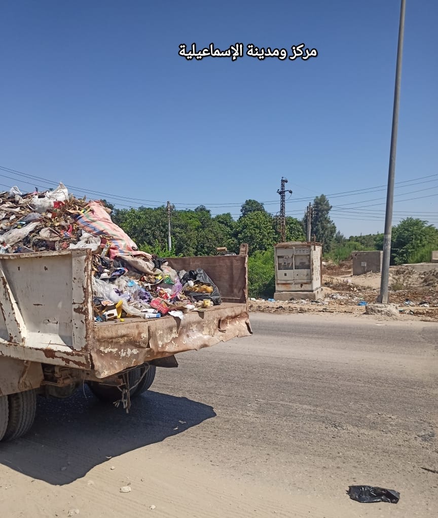 جانب من أعمال رفع القمامة والمخلفات بقرى ومدن الاسماعيلية  (4)