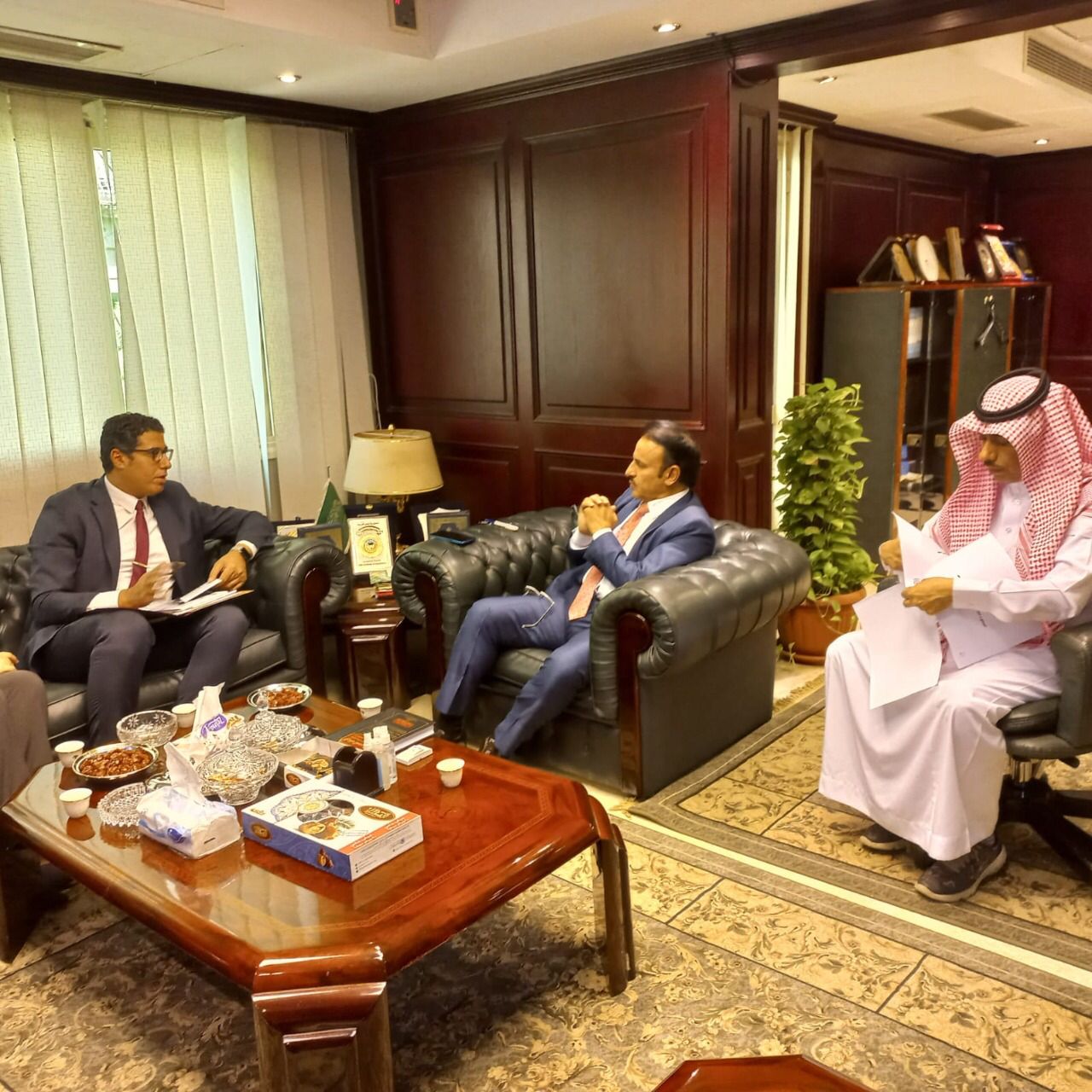 وفد في زيارة لسفارات السعودية والأردن وفلسطين للتعريف ببرامج كليات جامعة المنصورة