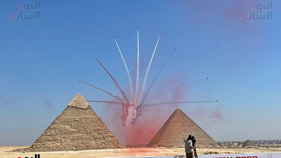 العرض الجوي لفريق النجوم الفضية المصرى (13)