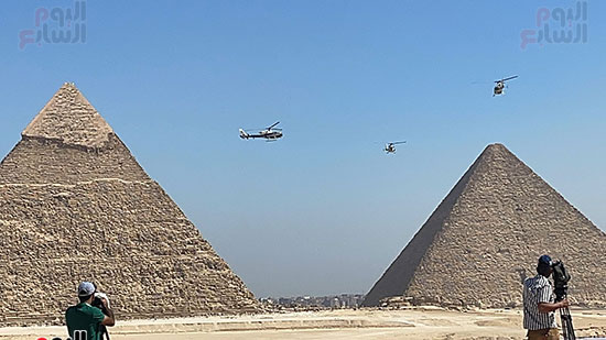 العرض الجوي لفريق النجوم الفضية المصرى (2)