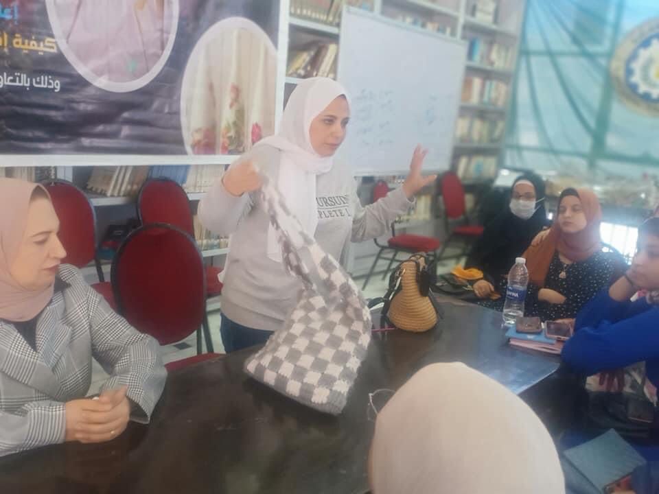 المجلس القومي للمرأة بالدقهلية ينظم ورشة عمل لتعليم فن الكروشيه