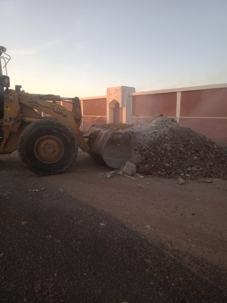 رفع 150 طن مخلفات بشوارع أسيوط (3)