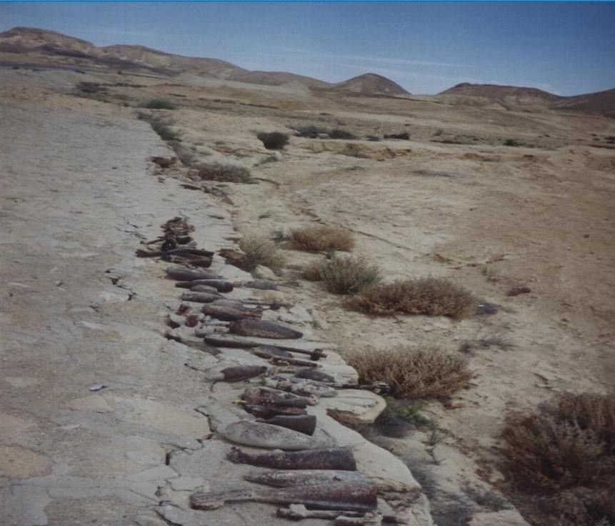 القوات المسلحة تواصل جهودها فى مجال إزالة مخلفات الحرب العالمية الثانية بالصحراء الغربية (3)
