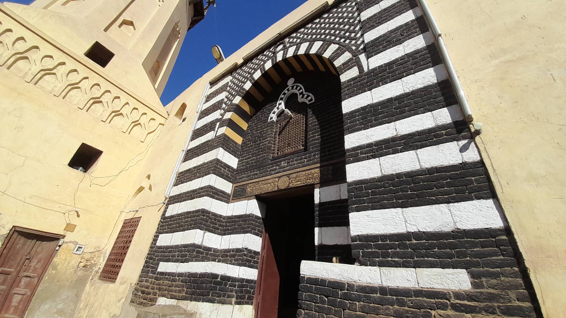 مدخل المسجد_1