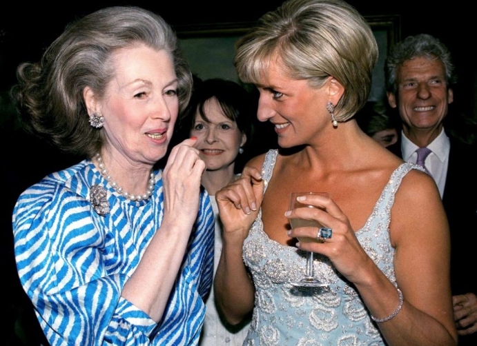Rare photos of Princess Diana
