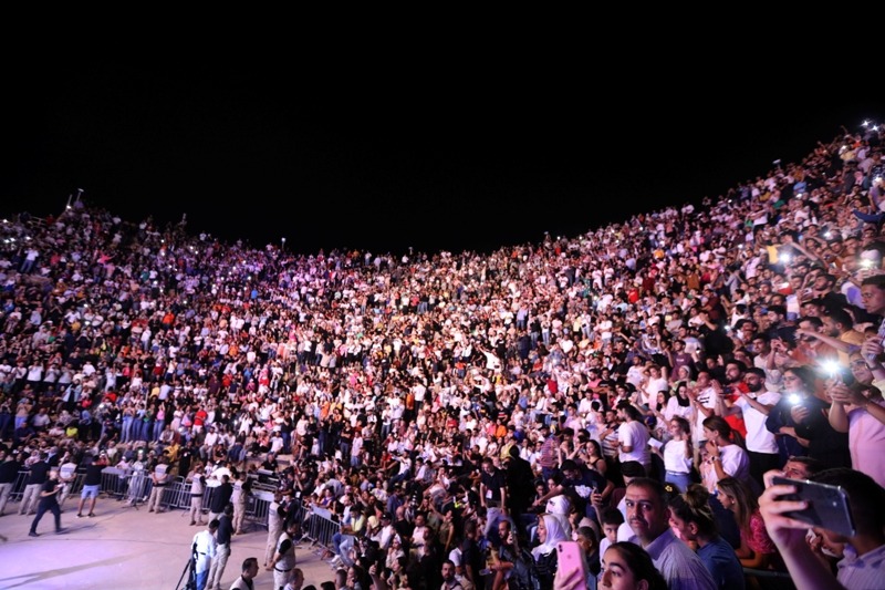 تامر حسنى يشعل أجواء مهرجان جرش بأغانى ألبومه الجديد (10)