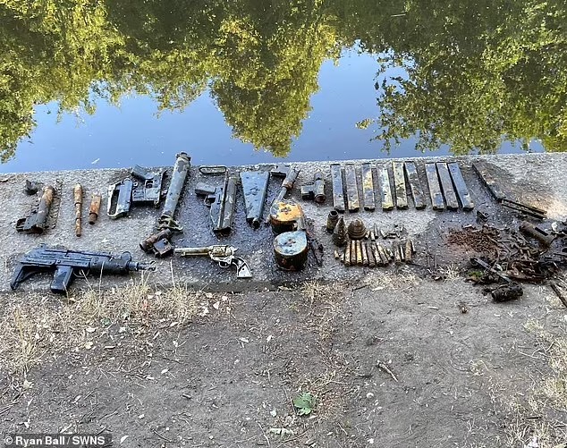 الاسلحة التي تم العثور عليها فى لندن