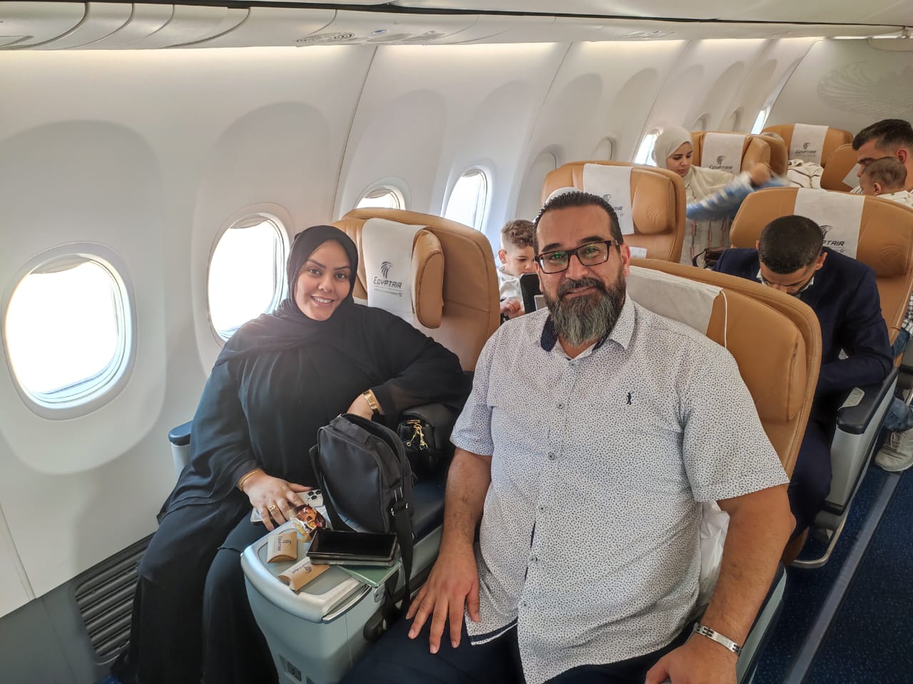 رحلة مصر للطيران قادمة من ليبيا (2)