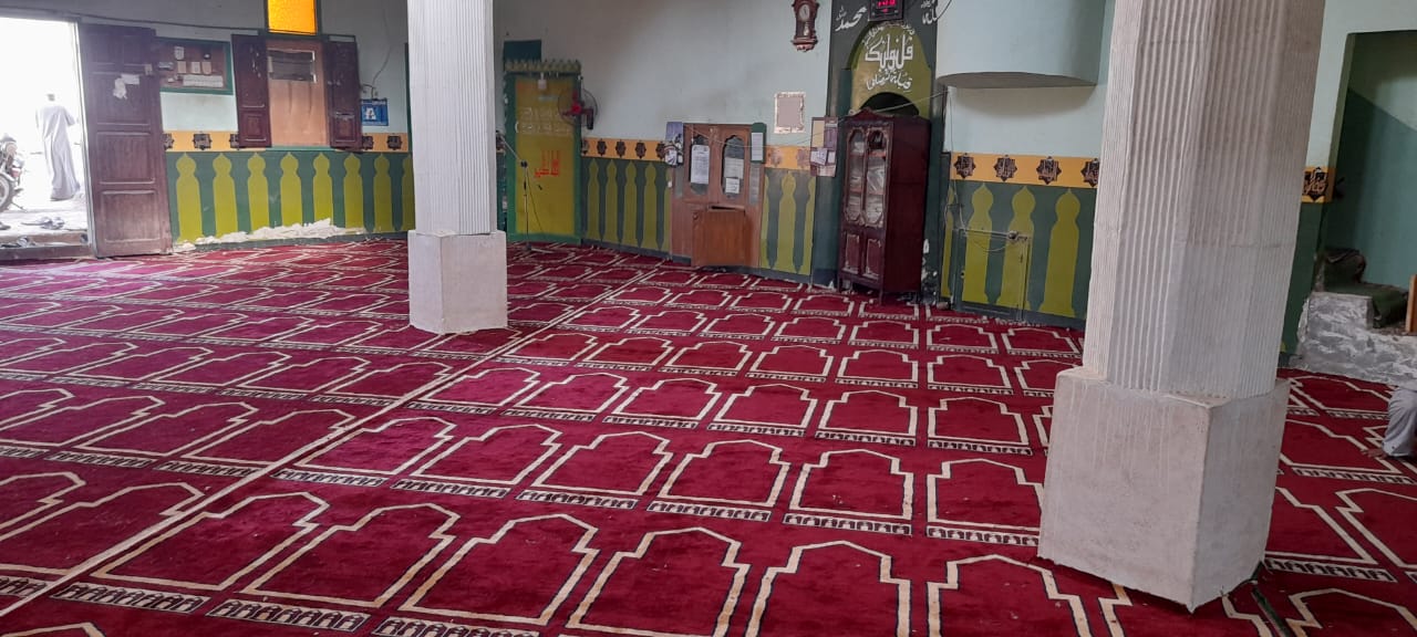 فرش مسجد الحاج حسن بالدير بمدينة إسنا